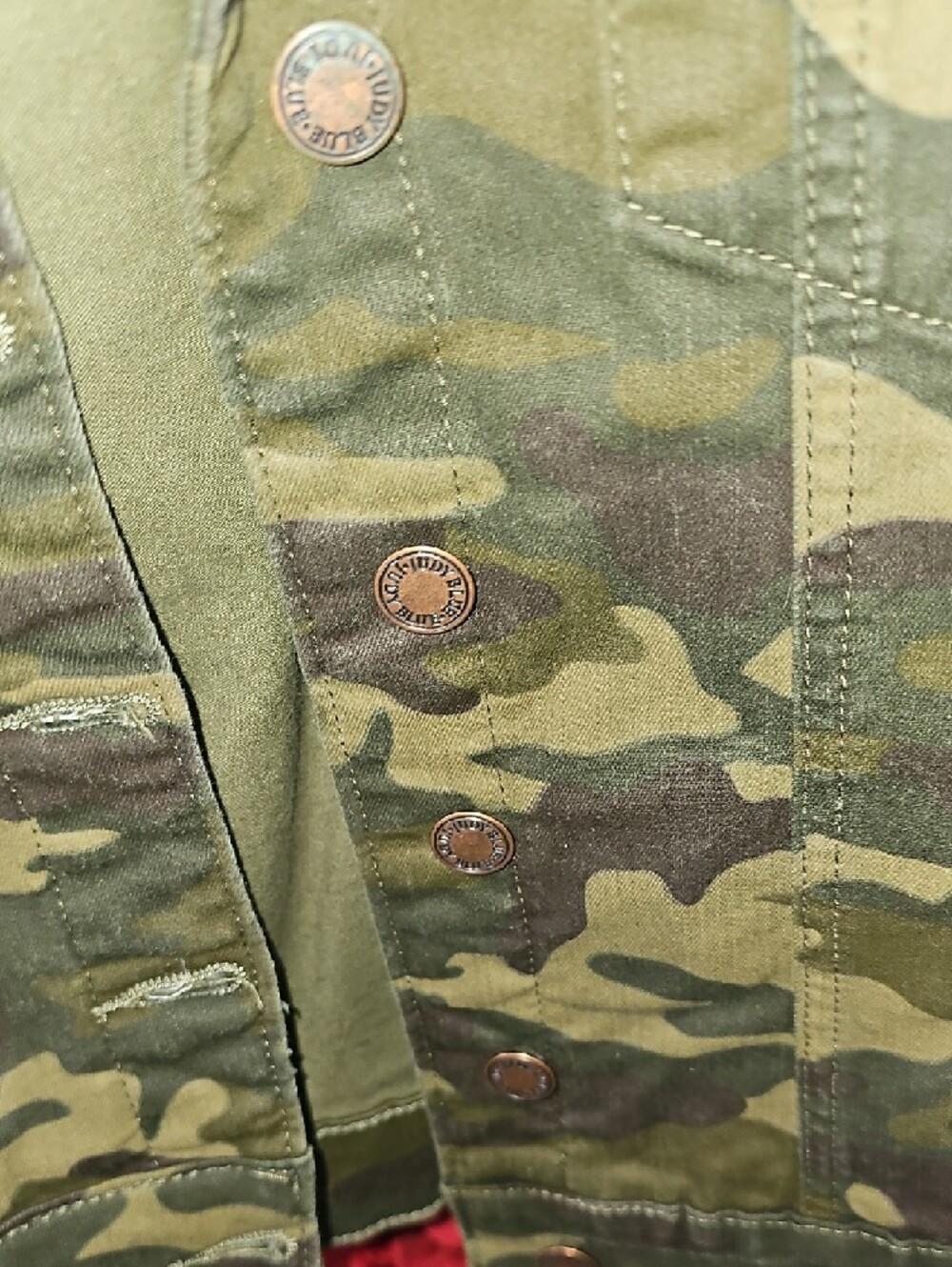 Judy Blue NWOT Olive Green Camo Jean Jacket Size Medium - Picture 4 of 11